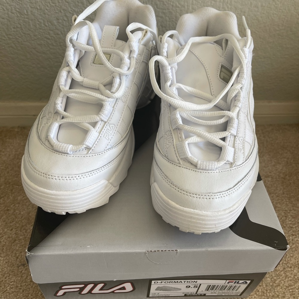 Women’s D Formation Filas worn 1x run small